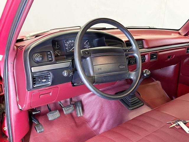 1994 Ford F-150 133" WB XL - 22877080 - 31