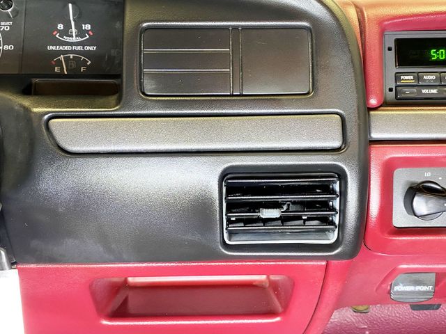 1994 Ford F-150 133" WB XL - 22877080 - 38