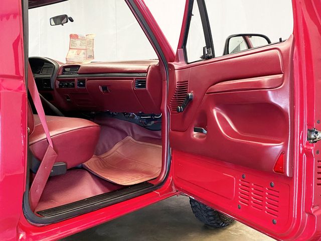 1994 Ford F-150 133" WB XL - 22877080 - 43