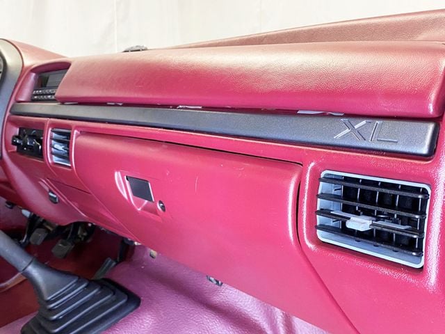 1994 Ford F-150 133" WB XL - 22877080 - 48