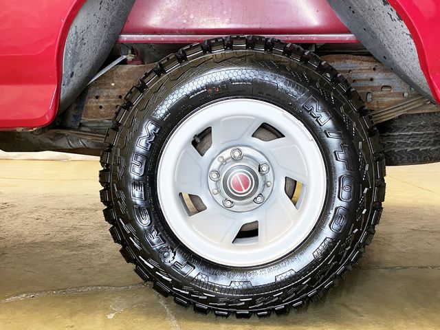 1994 Ford F-150 133" WB XL - 22877080 - 55