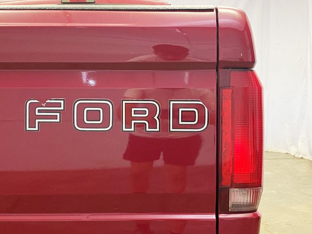 1994 Ford F-150 133" WB XL - 22877080 - 5