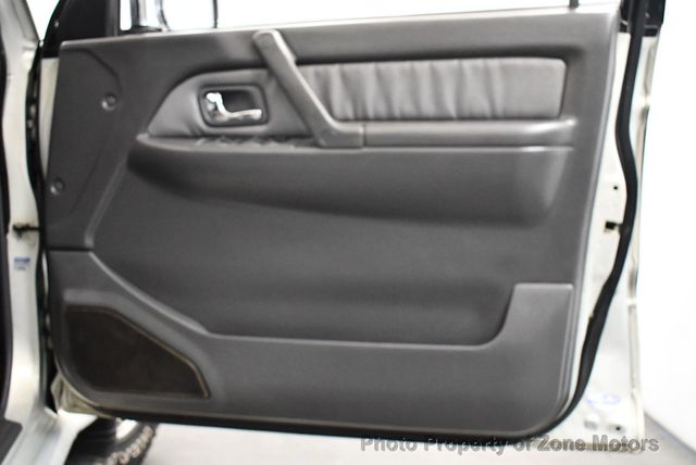 1994 Mitsubishi Pajero  - 22496158 - 24