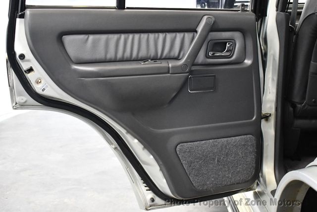 1994 Mitsubishi Pajero  - 22496158 - 45