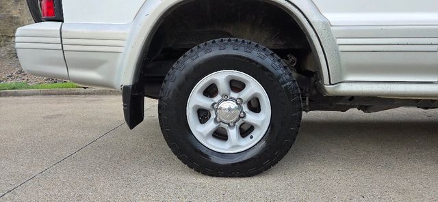 1995 Mitsubishi Montero Rare 4x4 3rd Row California CLEAN Cold AC Loaded 615-300-6004 - 22887165 - 37