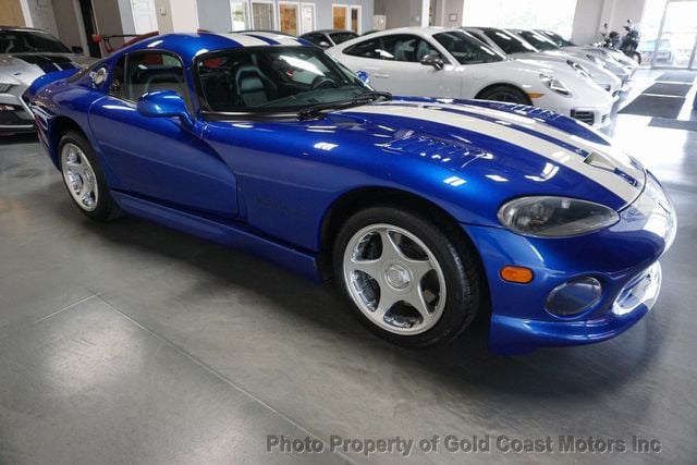 1997 Dodge Viper GTS *Viper GTS* *Blue w/ White Stripes* *6-Speed Manual* - 21971118 - 1