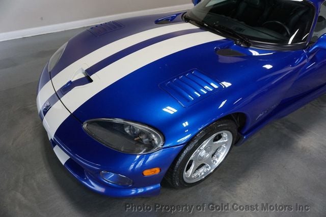 1997 Dodge Viper GTS *Viper GTS* *Blue w/ White Stripes* *6-Speed Manual* - 21971118 - 38