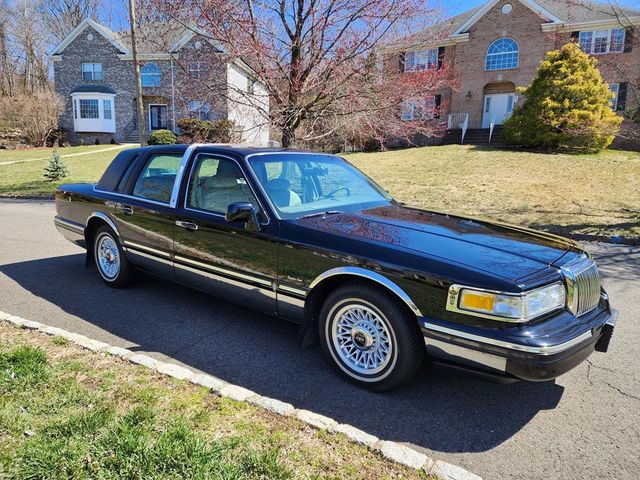 1997 Lincoln Town Car 4dr Sedan Executive - 21879286 - 1