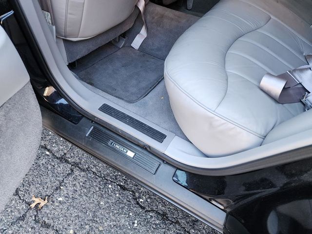 1997 Lincoln Town Car 4dr Sedan Executive - 21879286 - 26