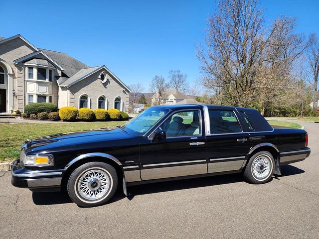 1997 Lincoln Town Car 4dr Sedan Executive - 21879286 - 3
