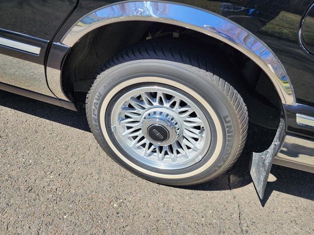 1997 Lincoln Town Car 4dr Sedan Executive - 21879286 - 41