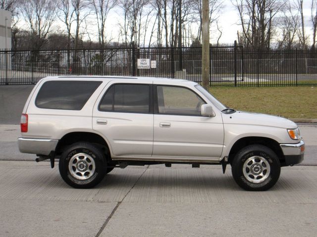 1998 Toyota 4Runner 4dr SR5 3.4L Automatic - 22299799 - 8