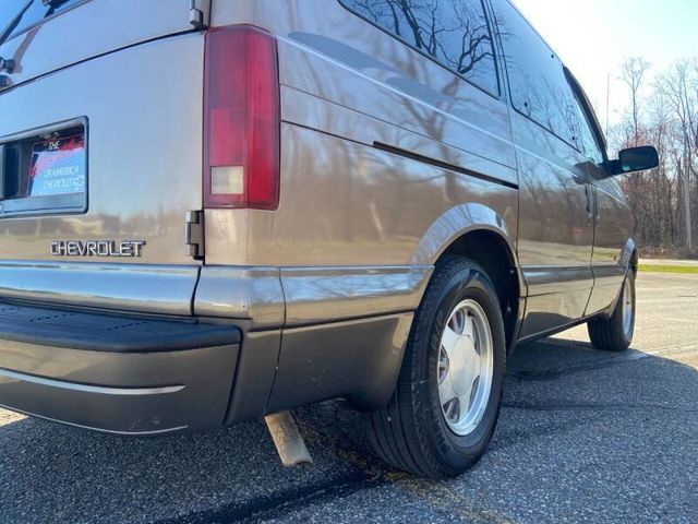 1999 Chevrolet Astro Passenger LT Extended Van For Sale  - 22413371 - 20