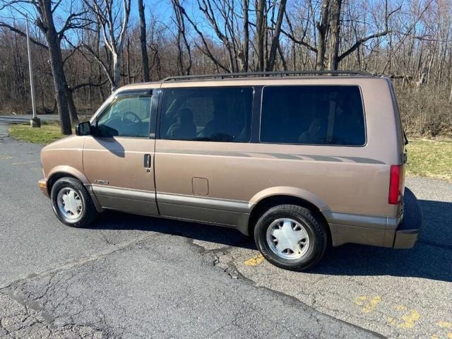 1999 Chevrolet Astro Passenger LT Extended Van For Sale  - 22413371 - 6