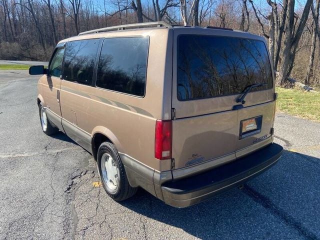 1999 Chevrolet Astro Passenger LT Extended Van For Sale  - 22413371 - 8