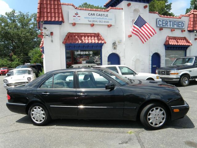 1999 Mercedes-Benz E-Class E320 4dr Sedan 3.2L - 21985797 - 0