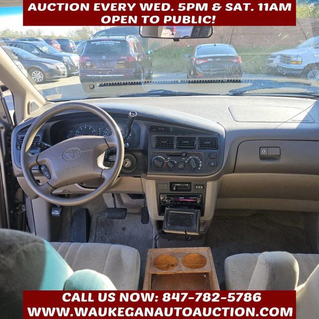 1999 Toyota Sienna 5dr LE - 22937013 - 7