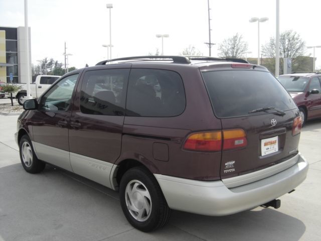 1999 Toyota Sienna XLE - 1723451 - 2
