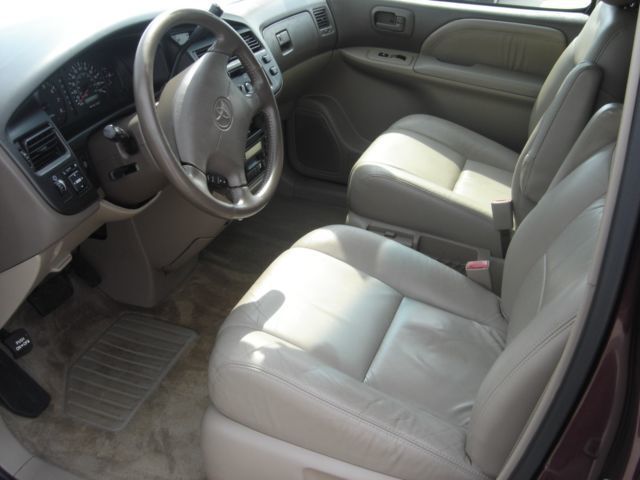 1999 Toyota Sienna XLE - 1723451 - 4