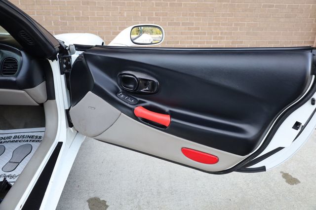 2000 Chevrolet Corvette 2dr Hardtop - 22924095 - 17