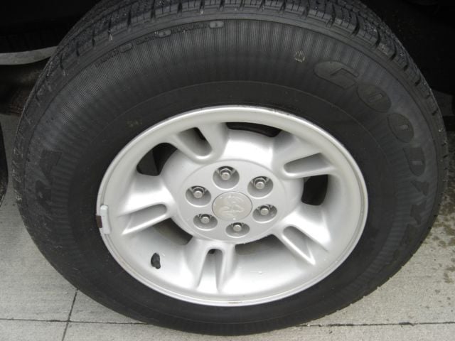 2000 Dodge Dakota Base Trim - 1723445 - 7