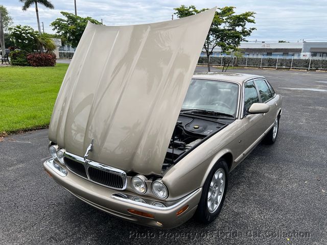 2000 Jaguar XJ XJ8 Sedan - 22856045 - 24