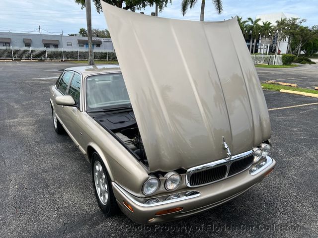 2000 Jaguar XJ XJ8 Sedan - 22856045 - 25