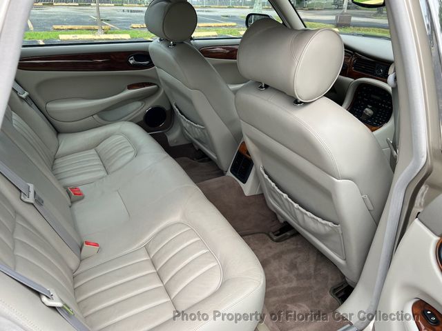 2000 Jaguar XJ XJ8 Sedan - 22856045 - 36