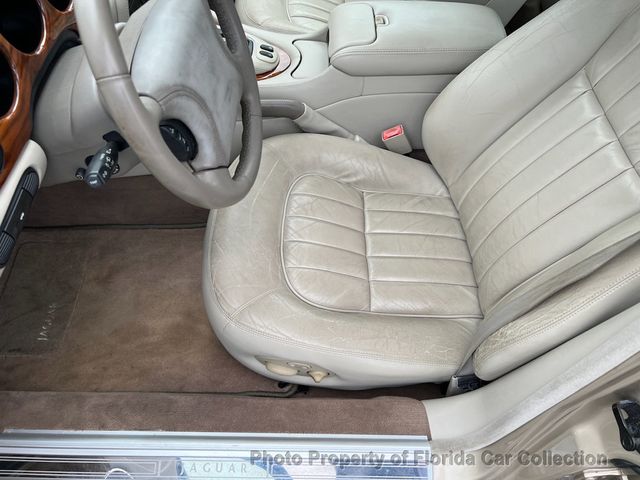 2000 Jaguar XJ XJ8 Sedan - 22856045 - 42