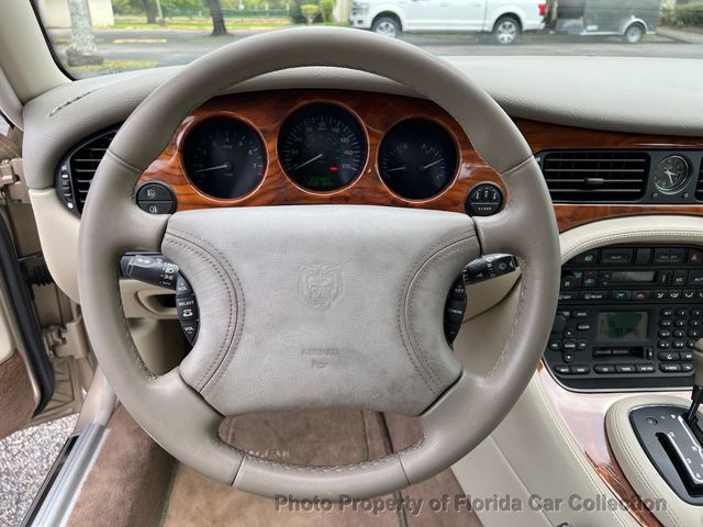 2000 Jaguar XJ XJ8 Sedan - 22856045 - 46