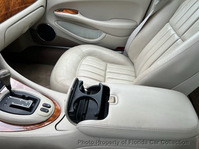 2000 Jaguar XJ XJ8 Sedan - 22856045 - 53