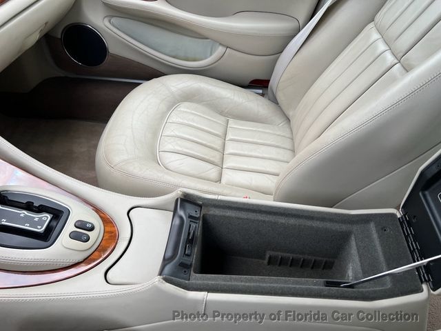 2000 Jaguar XJ XJ8 Sedan - 22856045 - 54