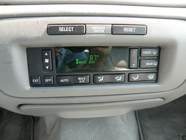 2000 Lincoln Town Car 4dr Sedan Cartier - 22024984 - 10