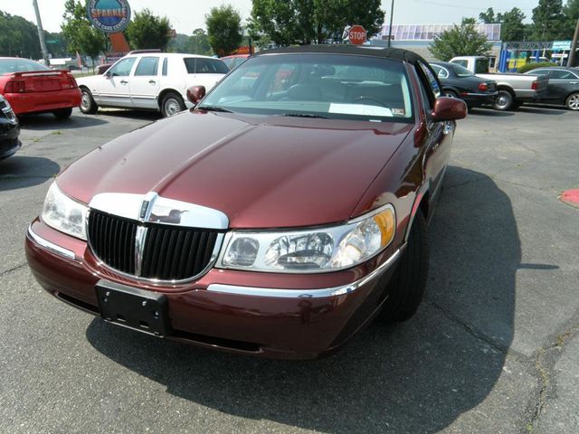 2000 Lincoln Town Car 4dr Sedan Cartier - 22024984 - 4
