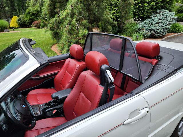 2001 BMW 3 Series 325Ci - 22481649 - 4