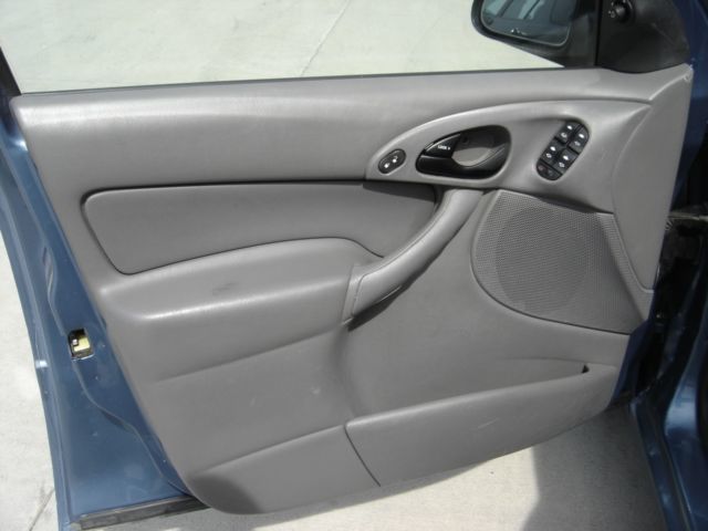 2001 Ford Focus SE - 1723443 - 5