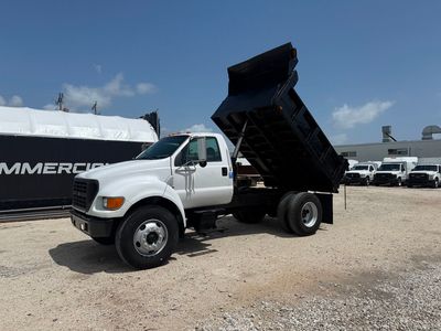 2001 Ford F-750's photo