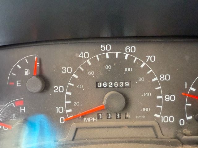 2001 Ford F-750 Dump Truck  - 22891722 - 17