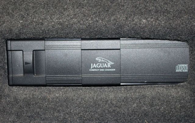 2001 Jaguar XJ8  - 18423230 - 36