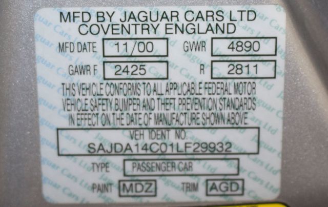 2001 Jaguar XJ8  - 18423230 - 38