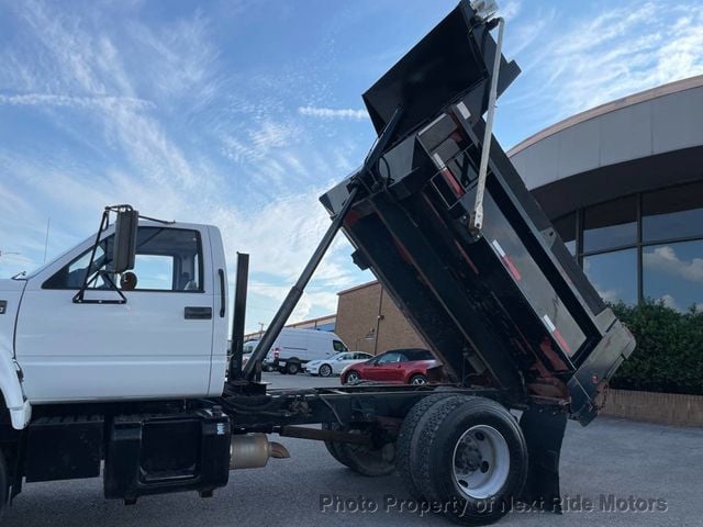 2002 Chevrolet CC7H042 2002 CHEVROLET C7H042 REG CAB DIESEL CAT DUMP TRUCK 615-730-9991 - 22901118 - 9