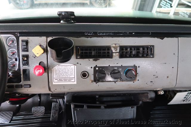 2002 Freightliner FL106  - 22891733 - 21