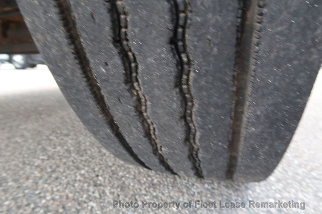 2002 Freightliner FL106  - 22891733 - 31