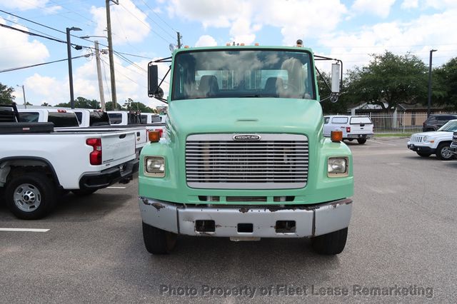 2002 Freightliner FL106  - 22891733 - 7
