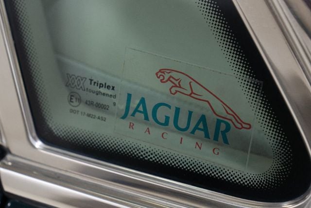 2002 Jaguar XJ 4dr Sedan XJR - 22212348 - 27