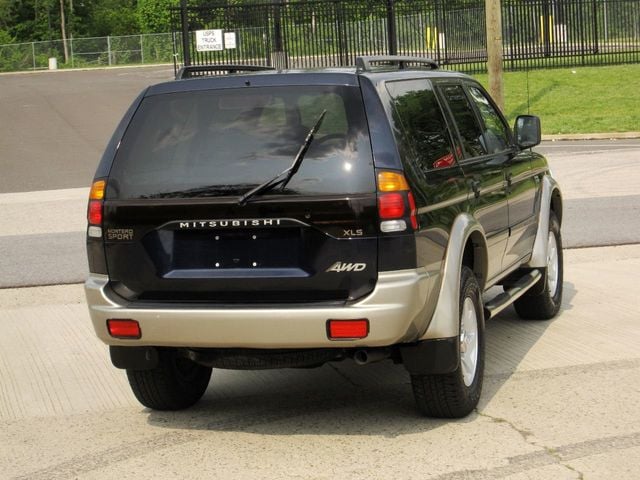 2002 Mitsubishi Montero Sport 4dr 4WD XLS - 21945175 - 11