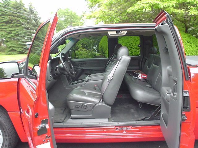 2003 Chevrolet Silverado 1500 SS  SB - 1036604 - 25