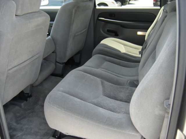 2003 Chevrolet Suburban LS - 1766074 - 7