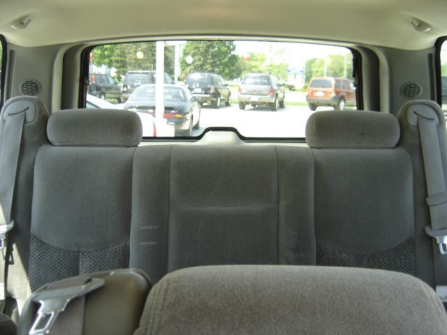 2003 Chevrolet Suburban LS - 1766074 - 8