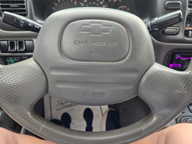 2003 Chevrolet Tracker 2dr Convertible 2WD - 22880220 - 11